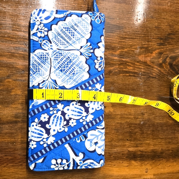 Vera Bradley Opera Style Clutch Magnetic Snap Wallet Retired Blue Lagoon Pattern - Picture 9 of 9